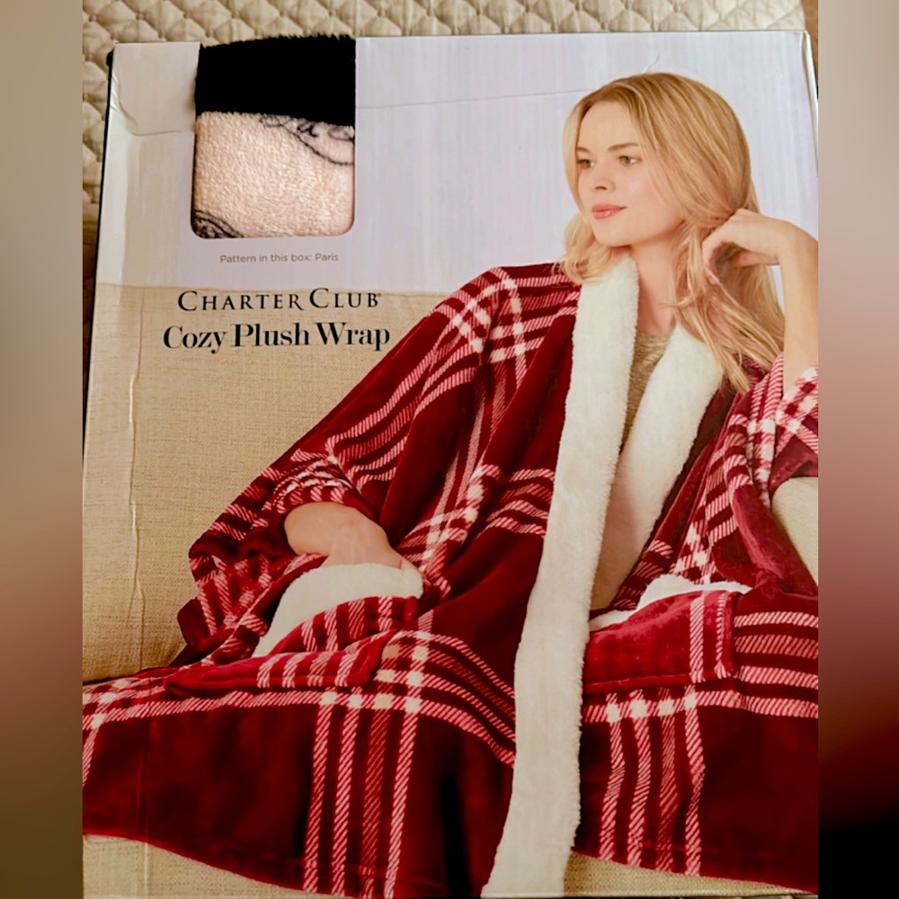 Charter Club- ONE SIZE 
Cozy Plush Wrap 50" x 70" Throw, Created for Macy's